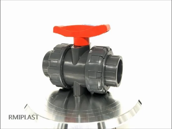 Plastique PVC UPVC CPVC Socket Welding Ball Valve PVDF Union Ball Valve of Flange End Socketed Water Valves par JIS 10K ANSI Cl150 DIN PN10 pour l'irrigation